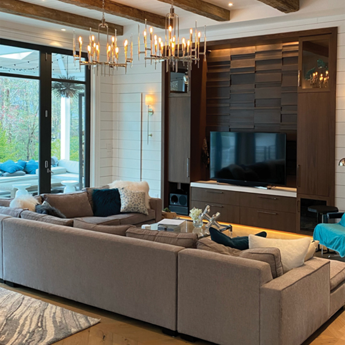 DBP7672 FB 695x1200 Set 3